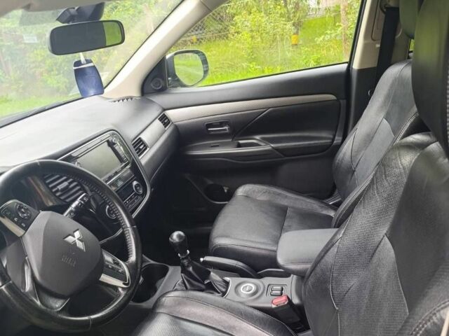 Чорний Міцубісі Аутлендер, об'ємом двигуна 2.3 л та пробігом 220 тис. км за 340 $, фото 5 на Automoto.ua