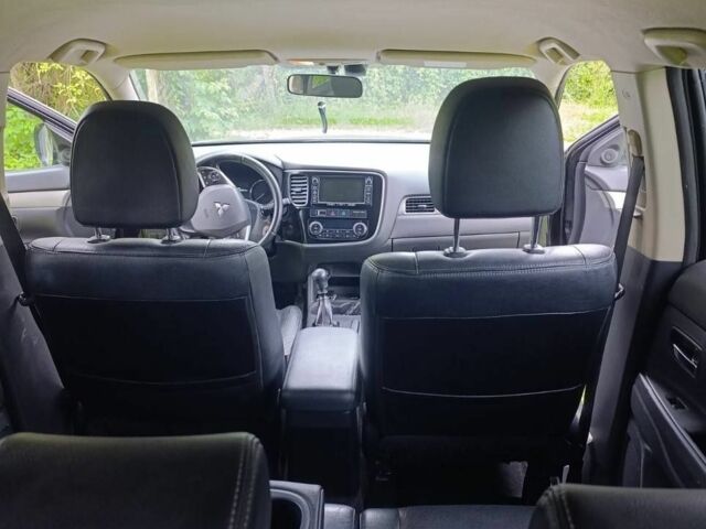 Чорний Міцубісі Аутлендер, об'ємом двигуна 2.3 л та пробігом 220 тис. км за 340 $, фото 9 на Automoto.ua