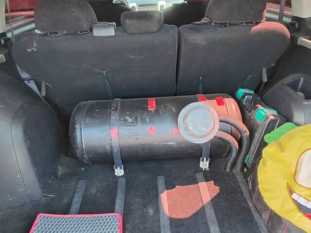 Чорний Міцубісі Аутлендер, об'ємом двигуна 2.4 л та пробігом 180 тис. км за 9000 $, фото 17 на Automoto.ua