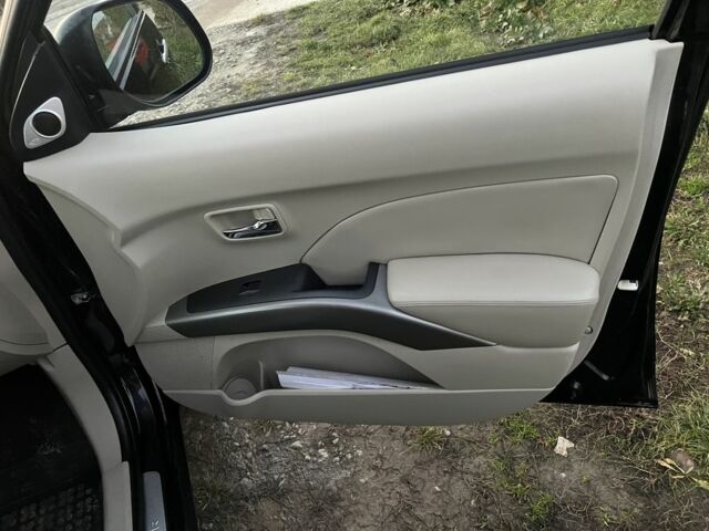 Черный Мицубиси Аутлендер, объемом двигателя 2.2 л и пробегом 238 тыс. км за 9700 $, фото 19 на Automoto.ua