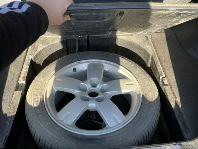 Черный Мицубиси Аутлендер, объемом двигателя 2 л и пробегом 156 тыс. км за 4200 $, фото 9 на Automoto.ua