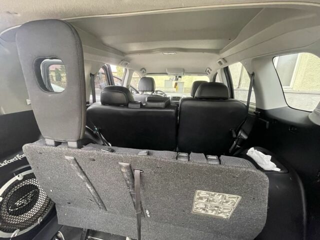 Черный Мицубиси Аутлендер, объемом двигателя 2.2 л и пробегом 186 тыс. км за 11200 $, фото 6 на Automoto.ua