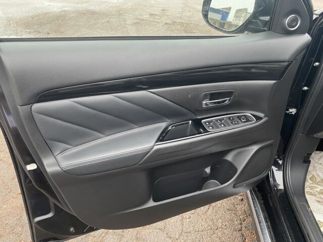 Черный Мицубиси Аутлендер, объемом двигателя 2 л и пробегом 76 тыс. км за 20800 $, фото 14 на Automoto.ua