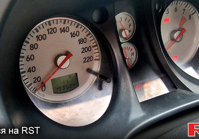 Черный Мицубиси Аутлендер, объемом двигателя 2 л и пробегом 194 тыс. км за 4200 $, фото 3 на Automoto.ua