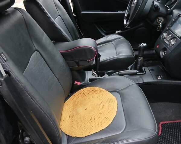 Черный Мицубиси Аутлендер, объемом двигателя 2 л и пробегом 395 тыс. км за 5200 $, фото 7 на Automoto.ua