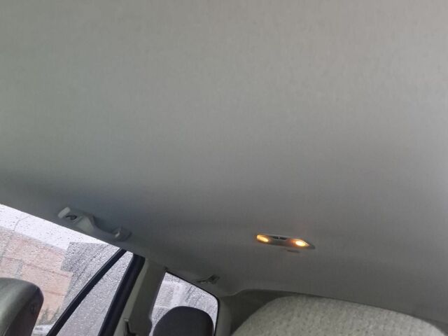 Черный Мицубиси Аутлендер, объемом двигателя 2 л и пробегом 302 тыс. км за 5333 $, фото 8 на Automoto.ua