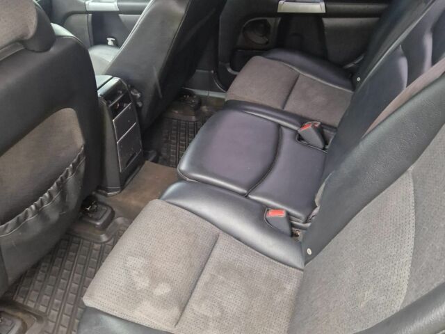 Черный Мицубиси Аутлендер, объемом двигателя 2 л и пробегом 299 тыс. км за 5400 $, фото 5 на Automoto.ua