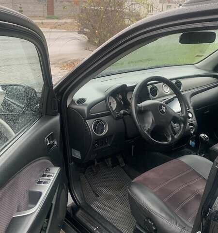 Черный Мицубиси Аутлендер, объемом двигателя 2 л и пробегом 300 тыс. км за 6500 $, фото 14 на Automoto.ua