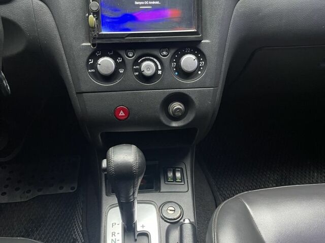 Чорний Міцубісі Аутлендер, об'ємом двигуна 2.4 л та пробігом 277 тис. км за 6700 $, фото 7 на Automoto.ua