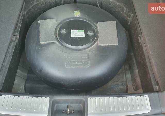 Міцубісі Аутлендер 2006 у Івано-Франківську на Automoto.ua Чорний Міцубісі Аутлендер, об'ємом двигуна 2 л та пробігом 263 тис. км за 7250 $, фото 8 на Automoto.ua