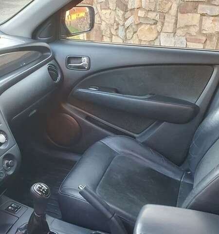 Міцубісі Аутлендер 2006 у Івано-Франківську на Automoto.ua Чорний Міцубісі Аутлендер, об'ємом двигуна 2 л та пробігом 263 тис. км за 7250 $, фото 5 на Automoto.ua