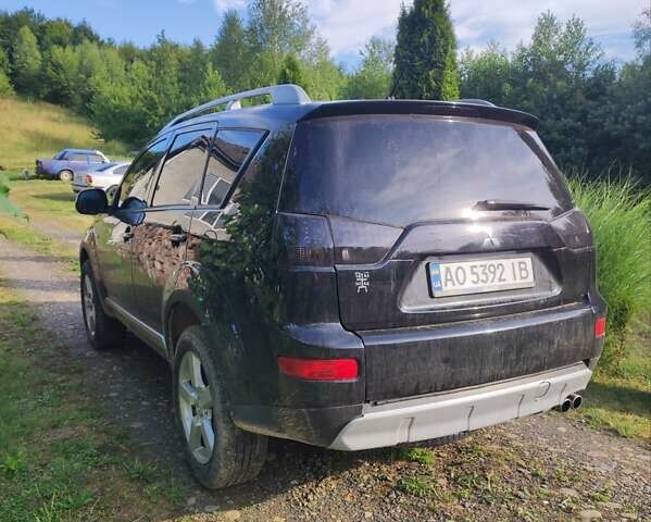Чорний Міцубісі Аутлендер, об'ємом двигуна 2 л та пробігом 283 тис. км за 9000 $, фото 2 на Automoto.ua