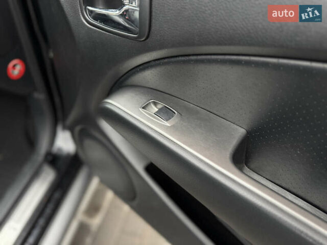 Черный Мицубиси Аутлендер, объемом двигателя 2.4 л и пробегом 242 тыс. км за 6800 $, фото 53 на Automoto.ua