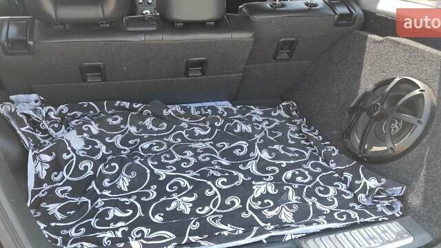 Черный Мицубиси Аутлендер, объемом двигателя 2 л и пробегом 216 тыс. км за 5600 $, фото 6 на Automoto.ua