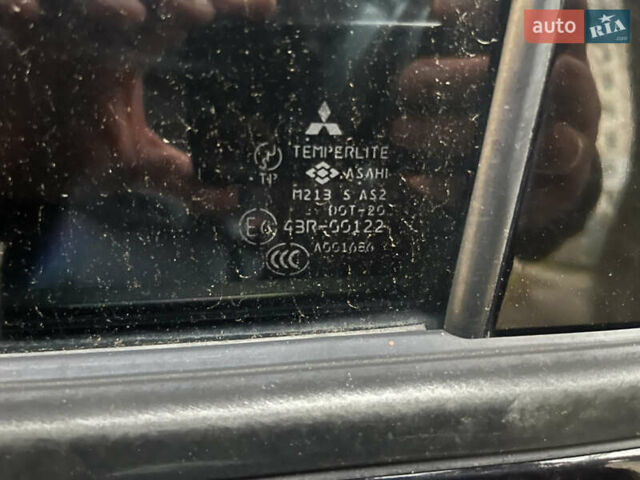 Чорний Міцубісі Аутлендер, об'ємом двигуна 2.38 л та пробігом 247 тис. км за 5499 $, фото 72 на Automoto.ua