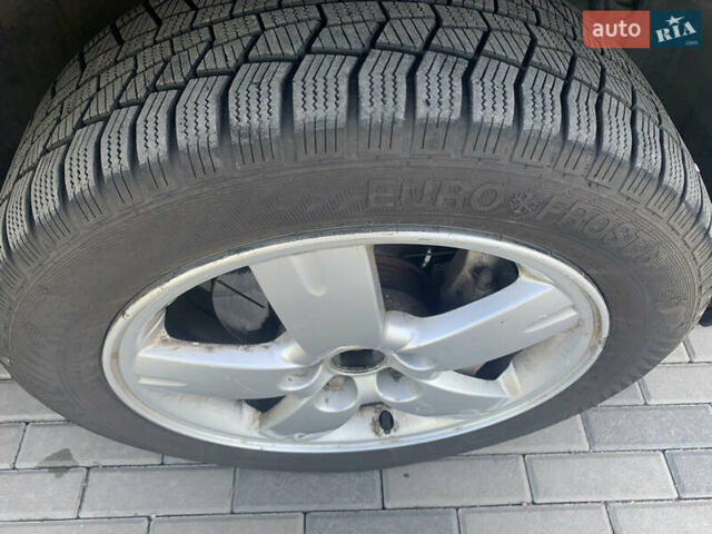 Черный Мицубиси Аутлендер, объемом двигателя 2 л и пробегом 212 тыс. км за 6000 $, фото 34 на Automoto.ua