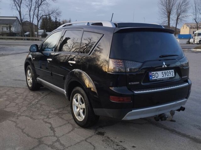 Черный Мицубиси Аутлендер, объемом двигателя 2 л и пробегом 290 тыс. км за 4900 $, фото 5 на Automoto.ua