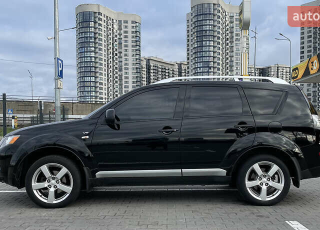 Міцубісі Аутлендер 2007 у Києві на Automoto.ua Чорний Міцубісі Аутлендер, об'ємом двигуна 3 л та пробігом 235 тис. км за 9000 $, фото 2 на Automoto.ua