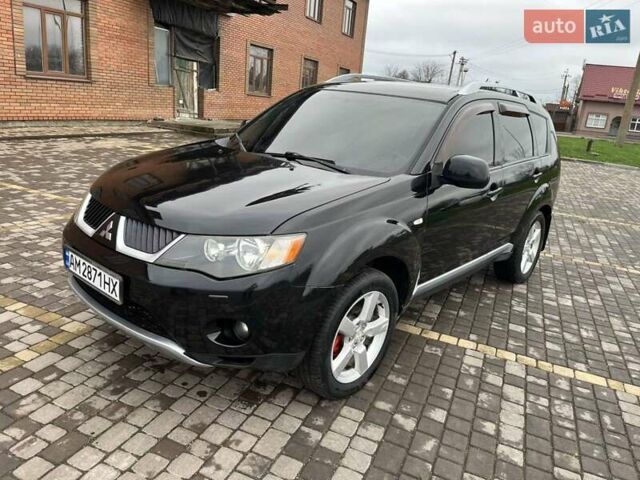 Черный Мицубиси Аутлендер, объемом двигателя 3 л и пробегом 200 тыс. км за 7999 $, фото 5 на Automoto.ua