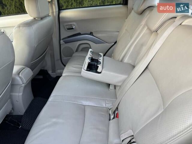 Черный Мицубиси Аутлендер, объемом двигателя 3 л и пробегом 205 тыс. км за 11300 $, фото 22 на Automoto.ua