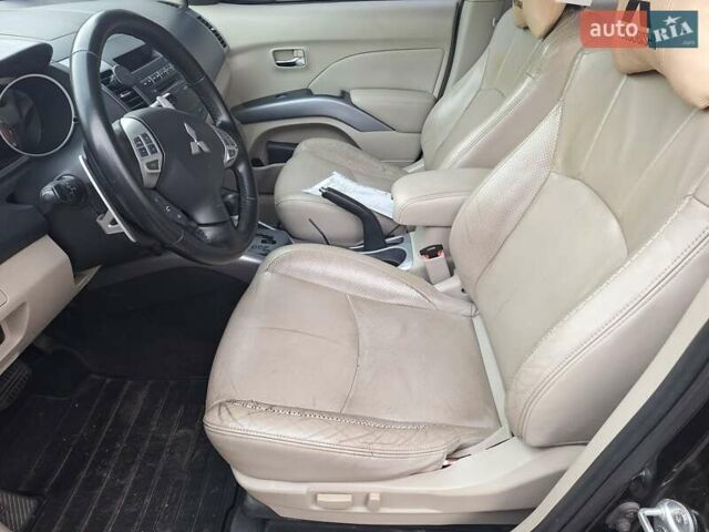 Черный Мицубиси Аутлендер, объемом двигателя 3 л и пробегом 220 тыс. км за 9000 $, фото 11 на Automoto.ua