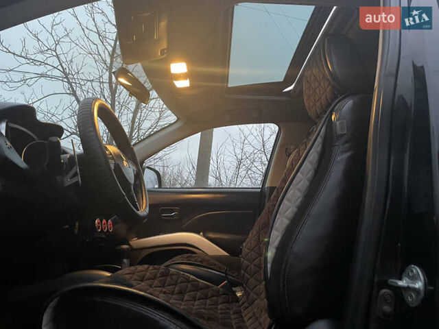 Чорний Міцубісі Аутлендер, об'ємом двигуна 3 л та пробігом 265 тис. км за 9200 $, фото 18 на Automoto.ua