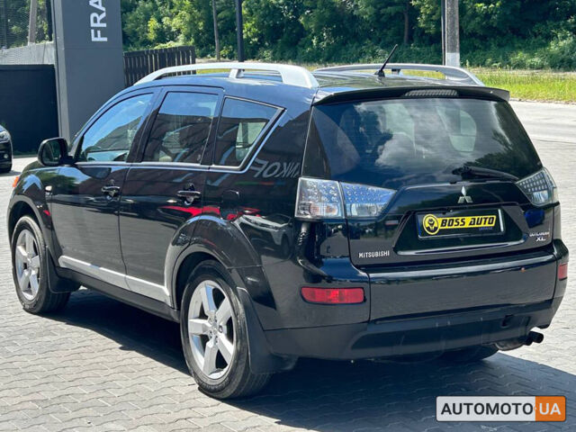 Чорний Міцубісі Аутлендер, об'ємом двигуна 3 л та пробігом 228 тис. км за 10200 $, фото 3 на Automoto.ua