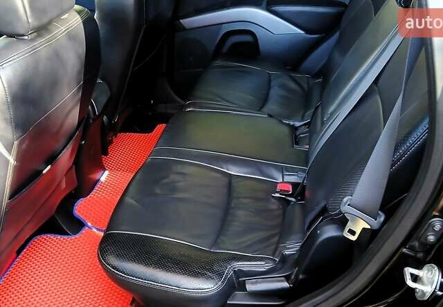 Міцубісі Аутлендер 2007 у Белой Церкве на Automoto.ua Чорний Міцубісі Аутлендер, об'ємом двигуна 3 л та пробігом 230 тис. км за 8800 $, фото 9 на Automoto.ua