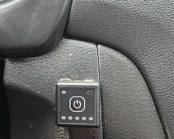 Черный Мицубиси Аутлендер, объемом двигателя 2 л и пробегом 290 тыс. км за 4000 $, фото 22 на Automoto.ua