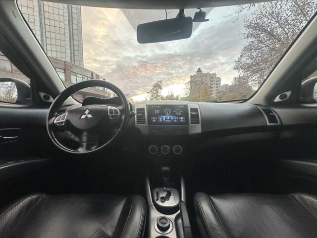 Черный Мицубиси Аутлендер, объемом двигателя 2.4 л и пробегом 230 тыс. км за 8500 $, фото 15 на Automoto.ua
