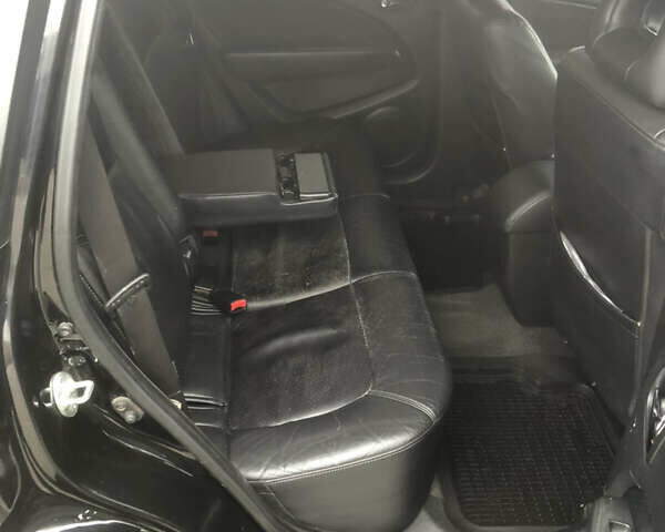 Черный Мицубиси Аутлендер, объемом двигателя 2.38 л и пробегом 314 тыс. км за 5000 $, фото 5 на Automoto.ua