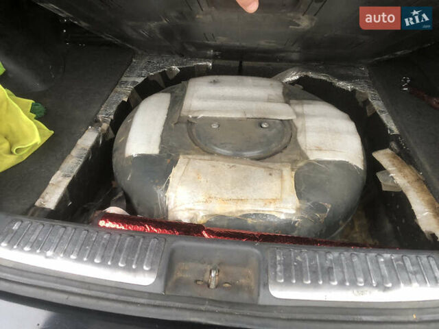 Черный Мицубиси Аутлендер, объемом двигателя 2.38 л и пробегом 314 тыс. км за 5000 $, фото 10 на Automoto.ua