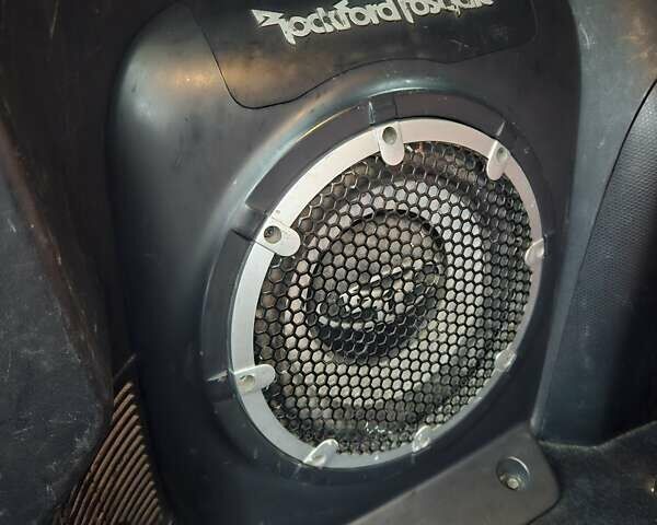 Черный Мицубиси Аутлендер, объемом двигателя 3 л и пробегом 238 тыс. км за 10800 $, фото 23 на Automoto.ua