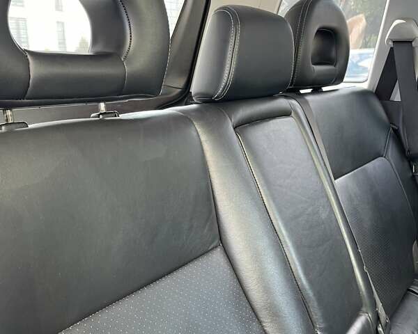 Черный Мицубиси Аутлендер, объемом двигателя 2.38 л и пробегом 310 тыс. км за 7500 $, фото 15 на Automoto.ua