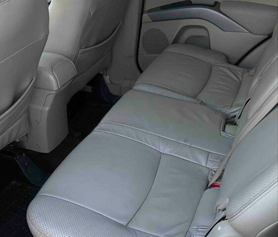 Чорний Міцубісі Аутлендер, об'ємом двигуна 2.4 л та пробігом 200 тис. км за 8300 $, фото 6 на Automoto.ua