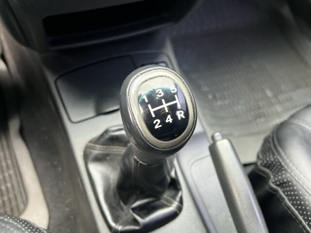 Чорний Міцубісі Аутлендер, об'ємом двигуна 2 л та пробігом 220 тис. км за 6299 $, фото 20 на Automoto.ua