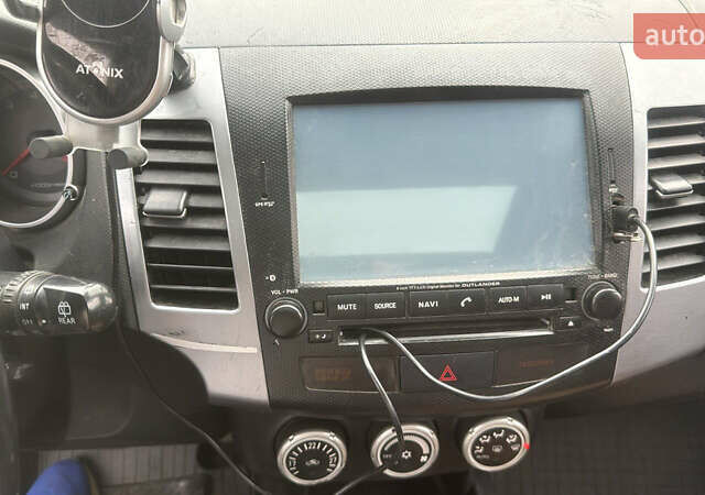 Міцубісі Аутлендер 2007 у Измаиле на Automoto.ua Чорний Міцубісі Аутлендер, об'ємом двигуна 2.36 л та пробігом 240 тис. км за 8500 $, фото 19 на Automoto.ua