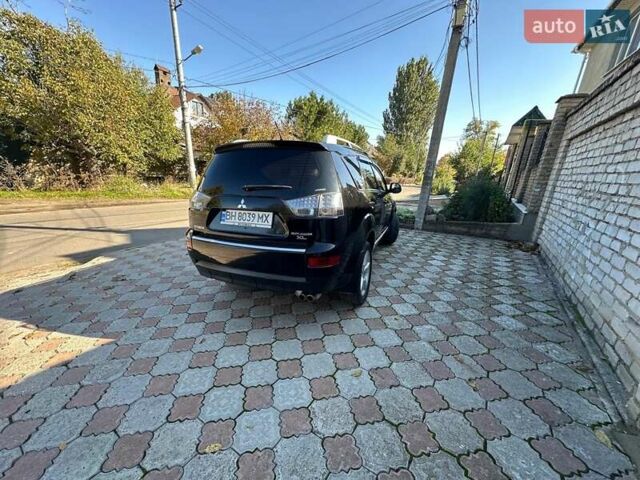 Міцубісі Аутлендер 2007 у Одесі на Automoto.ua Чорний Міцубісі Аутлендер, об'ємом двигуна 3 л та пробігом 187 тис. км за 8700 $, фото 3 на Automoto.ua