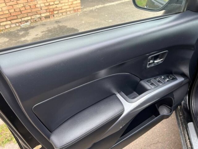 Черный Мицубиси Аутлендер, объемом двигателя 2.2 л и пробегом 190 тыс. км за 4800 $, фото 4 на Automoto.ua