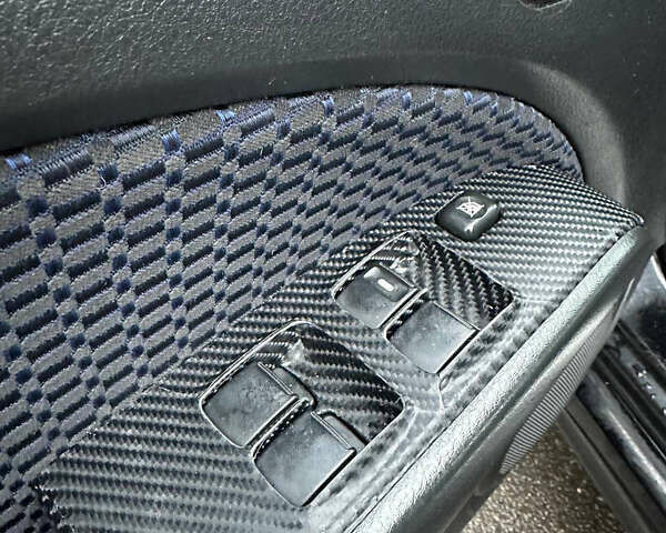 Чорний Міцубісі Аутлендер, об'ємом двигуна 2.38 л та пробігом 175 тис. км за 6000 $, фото 6 на Automoto.ua