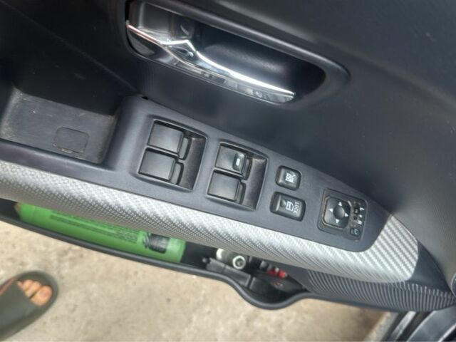 Черный Мицубиси Аутлендер, объемом двигателя 2.4 л и пробегом 240 тыс. км за 8500 $, фото 4 на Automoto.ua