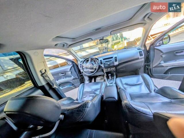 Мицубиси Аутлендер 2007 в Киеве на Automoto.ua Черный Мицубиси Аутлендер, объемом двигателя 3 л и пробегом 260 тыс. км за 7900 $, фото 2 на Automoto.ua
