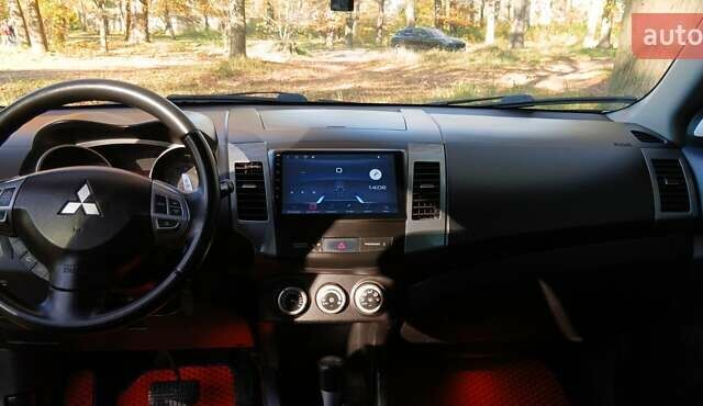Міцубісі Аутлендер 2007 у Белой Церкве на Automoto.ua Чорний Міцубісі Аутлендер, об'ємом двигуна 3 л та пробігом 230 тис. км за 8800 $, фото 16 на Automoto.ua