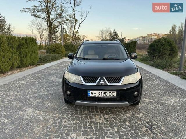 Черный Мицубиси Аутлендер, объемом двигателя 3 л и пробегом 205 тыс. км за 11300 $, фото 7 на Automoto.ua