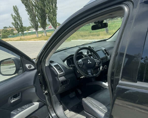 Міцубісі Аутлендер 2007 у Измаиле на Automoto.ua Чорний Міцубісі Аутлендер, об'ємом двигуна 2.36 л та пробігом 240 тис. км за 8500 $, фото 36 на Automoto.ua