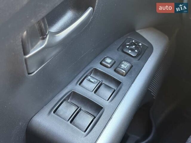 Черный Мицубиси Аутлендер, объемом двигателя 3 л и пробегом 198 тыс. км за 9500 $, фото 21 на Automoto.ua