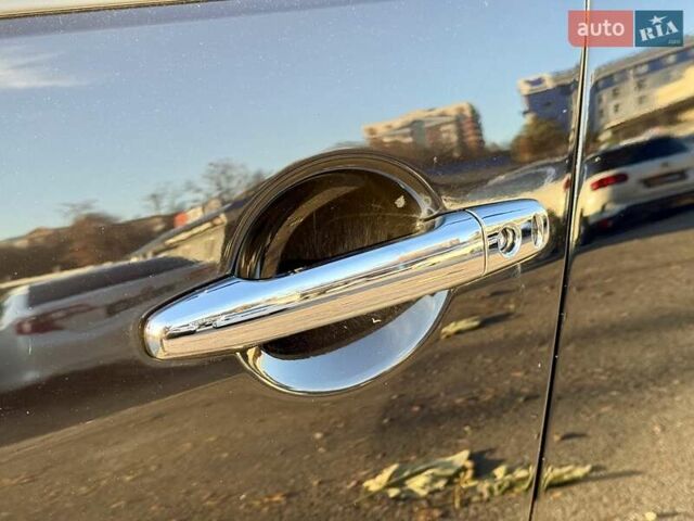 Черный Мицубиси Аутлендер, объемом двигателя 3 л и пробегом 198 тыс. км за 9500 $, фото 7 на Automoto.ua