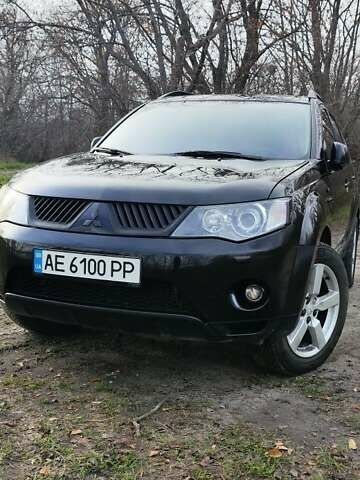 Черный Мицубиси Аутлендер, объемом двигателя 3 л и пробегом 190 тыс. км за 10000 $, фото 7 на Automoto.ua