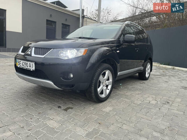 Черный Мицубиси Аутлендер, объемом двигателя 3 л и пробегом 265 тыс. км за 9200 $, фото 4 на Automoto.ua