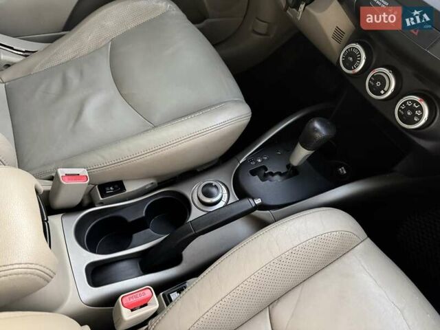 Черный Мицубиси Аутлендер, объемом двигателя 3 л и пробегом 205 тыс. км за 11300 $, фото 18 на Automoto.ua